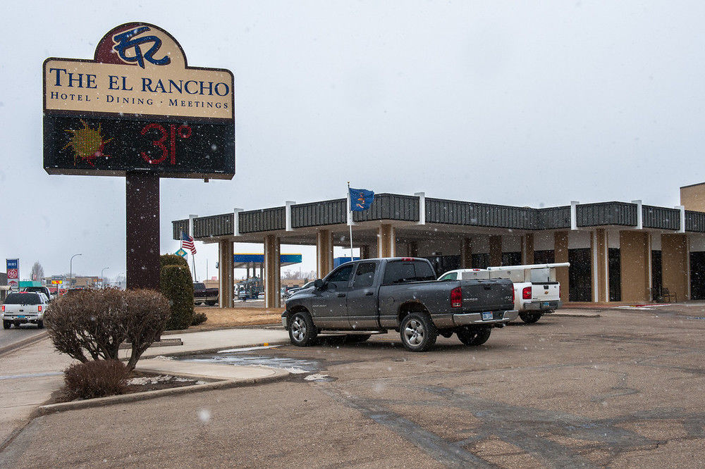 El Rancho Hotel Williston Exterior foto